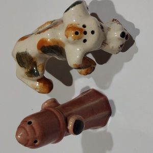 Vintage 1960, dog lifting leg on fire hydrant salt and pepper shaker made Japan